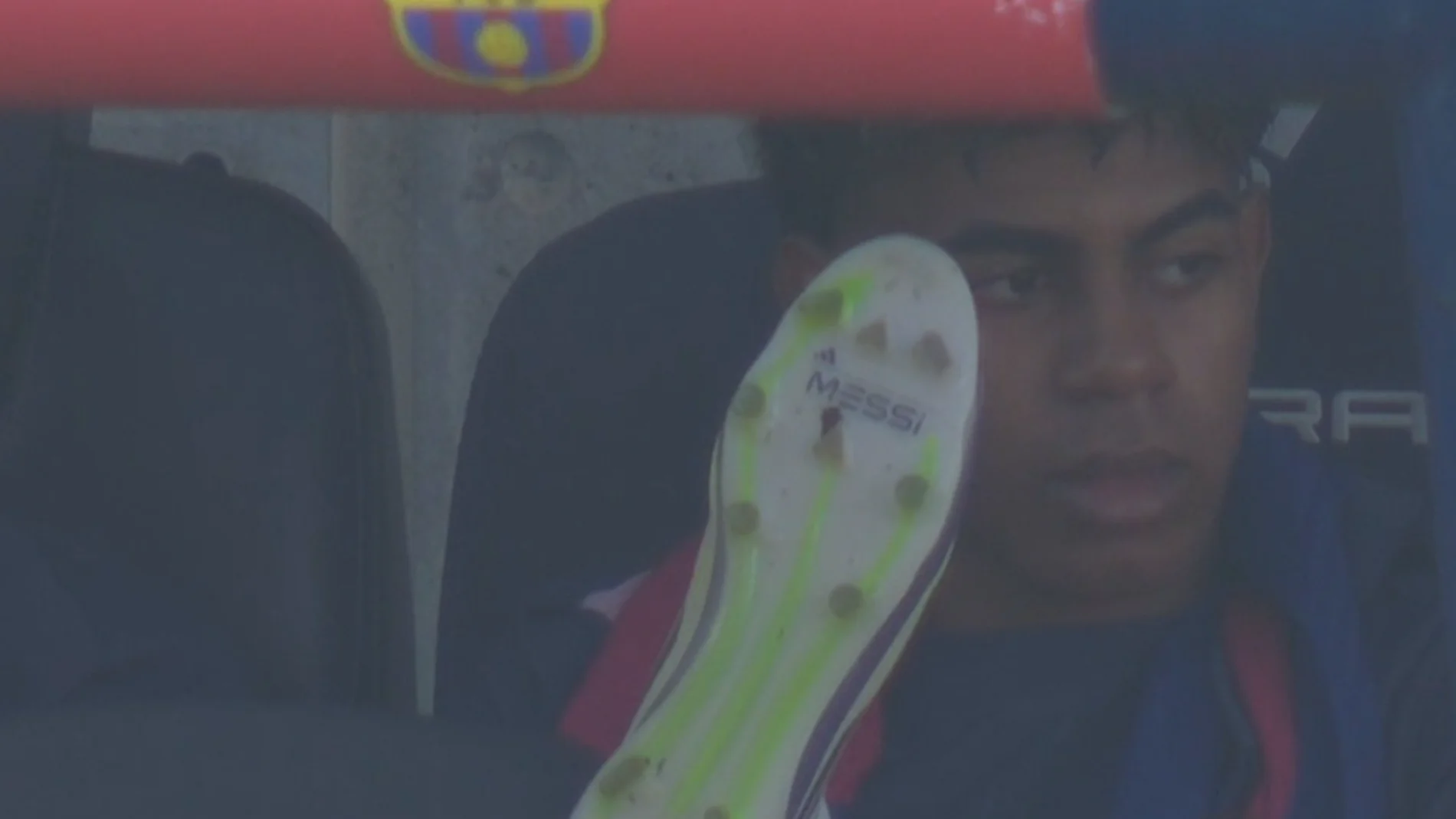 Lamine Yamal con el nombre de Messi en la suela de su bota
