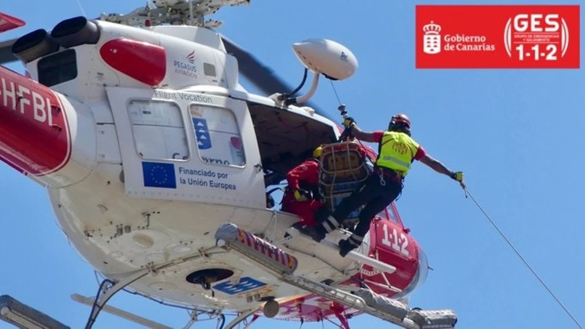 Helicóptero de rescate del GES REMITIDA / HANDOUT por CEDIDO POR 112 CANARIAS Fotografía remitida a medios de comunicación exclusivamente para ilustrar la noticia a la que hace referencia la imagen, y citando la procedencia de la imagen en la firma 01/12/2024