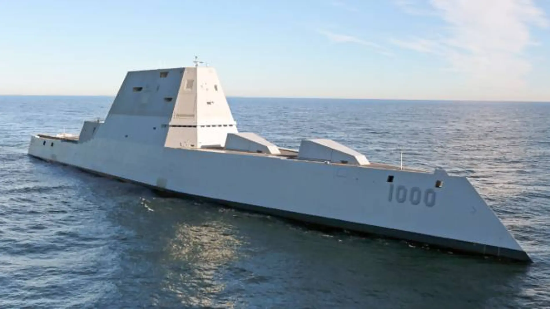 USS Zumwalt, el destructor más grande del mundo, será el primero en equiparse con misiles hipersónicos.