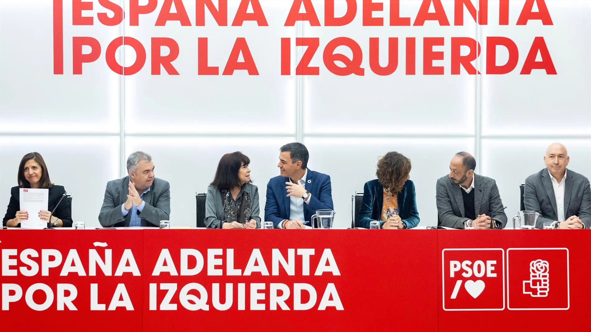 Sánchez reúne por primera vez en Ferraz a su nueva Ejecutiva tras el 41º Congreso del PSOE