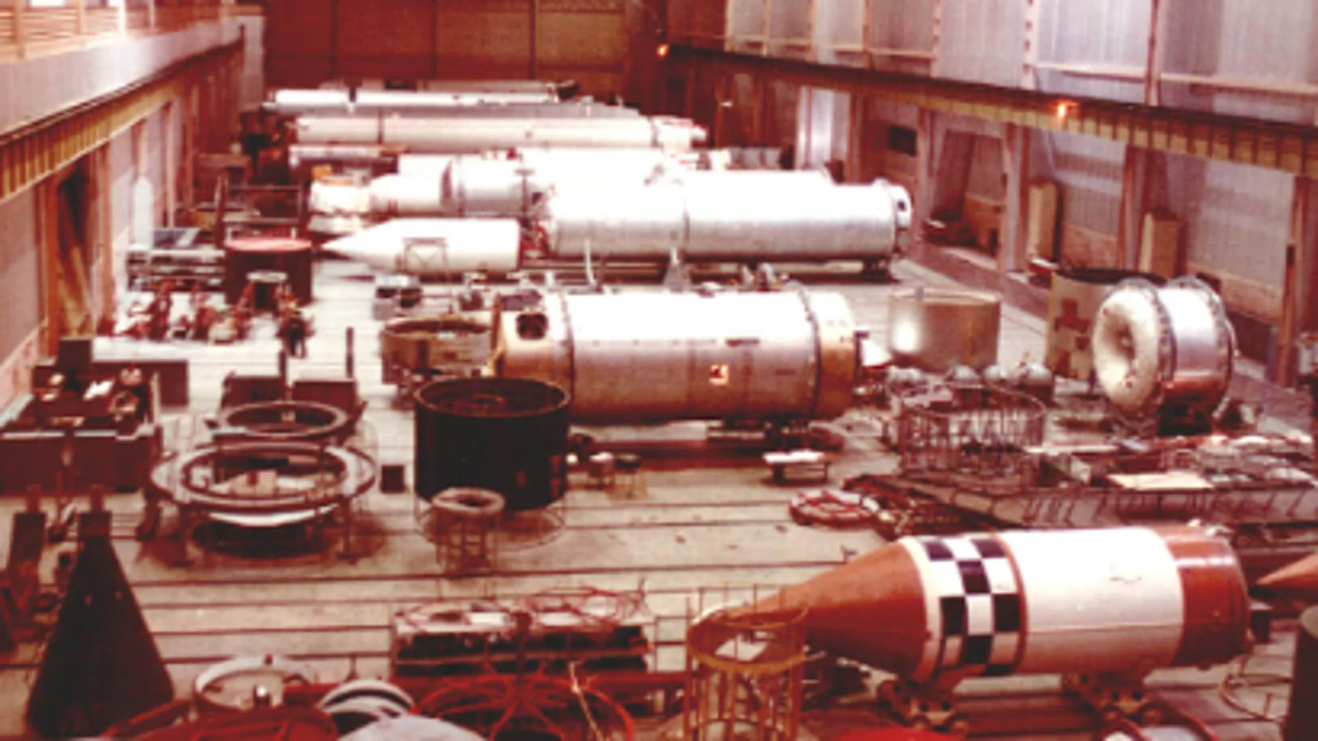 Imagen de otra época del interior de la planta ucraniana de Yuzhmash en Dnipro