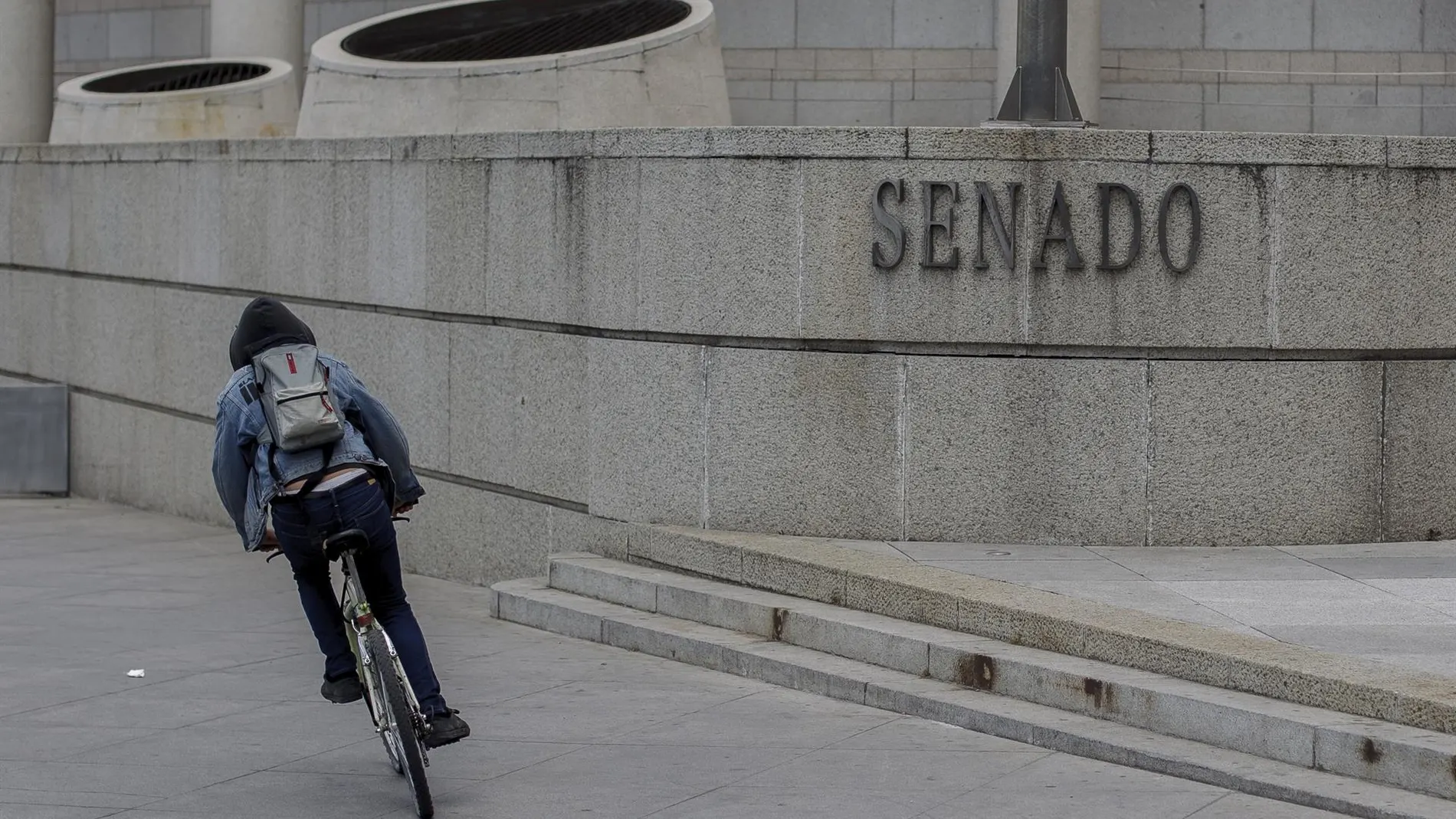 El Senado insta al Gobierno a desarrollar programas de acompañamiento afectivo frente a la soledad