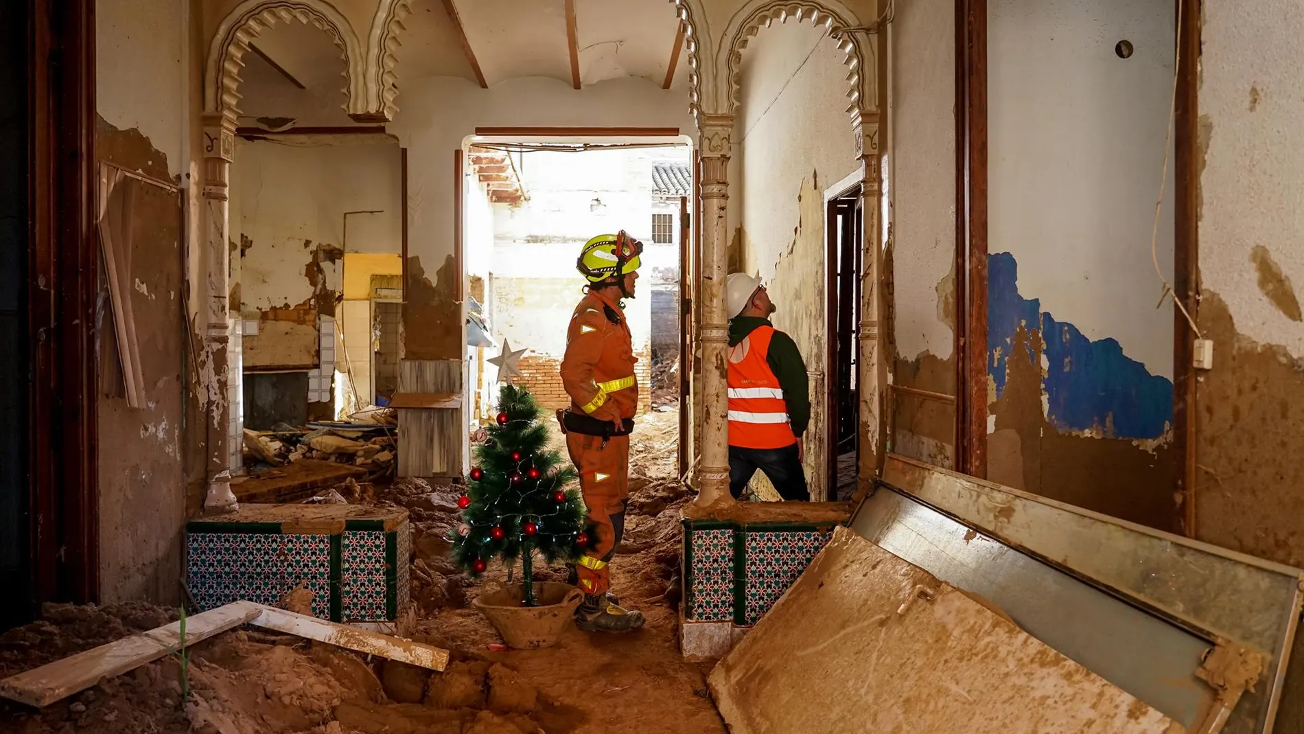 Representantes de política local y economía de Valencia denuncian "abandono" tras la DANA y piden financiación