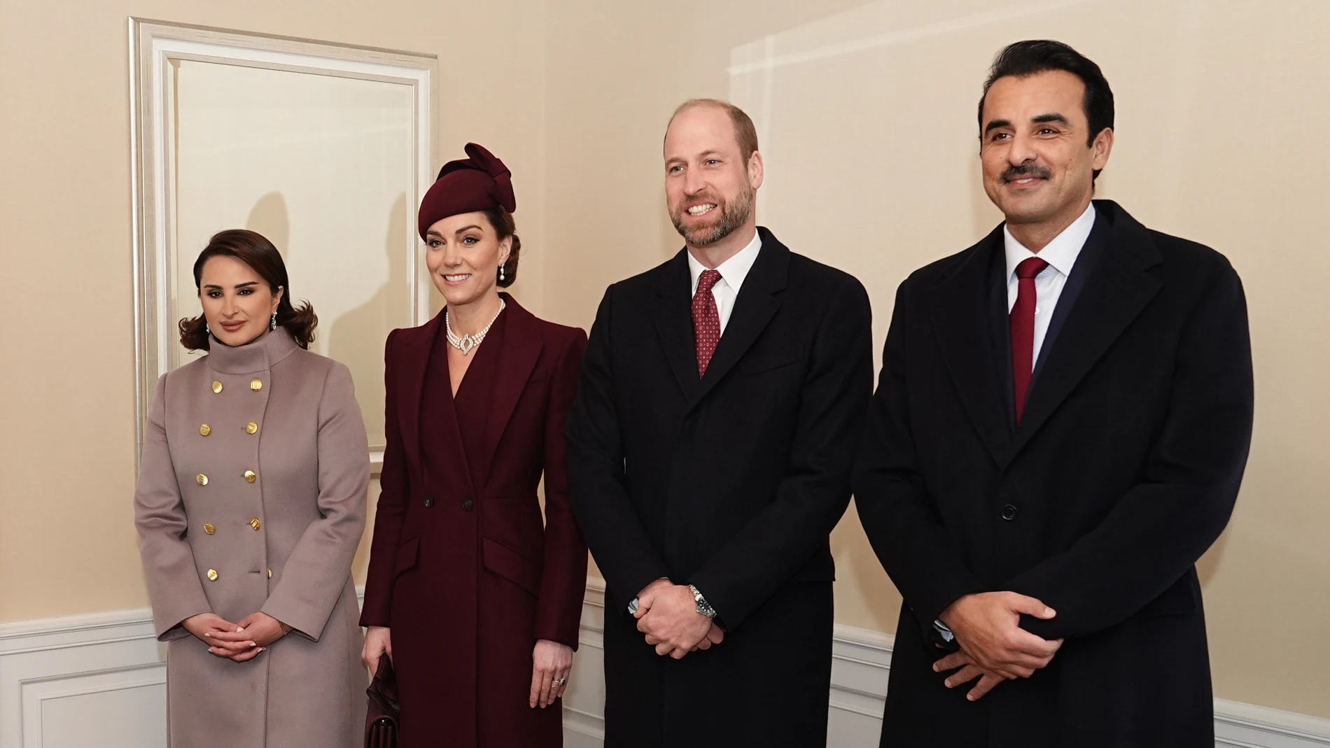 Kate Middleton y el príncipe Guillermo junto al Emir de Qatar y la jequesa