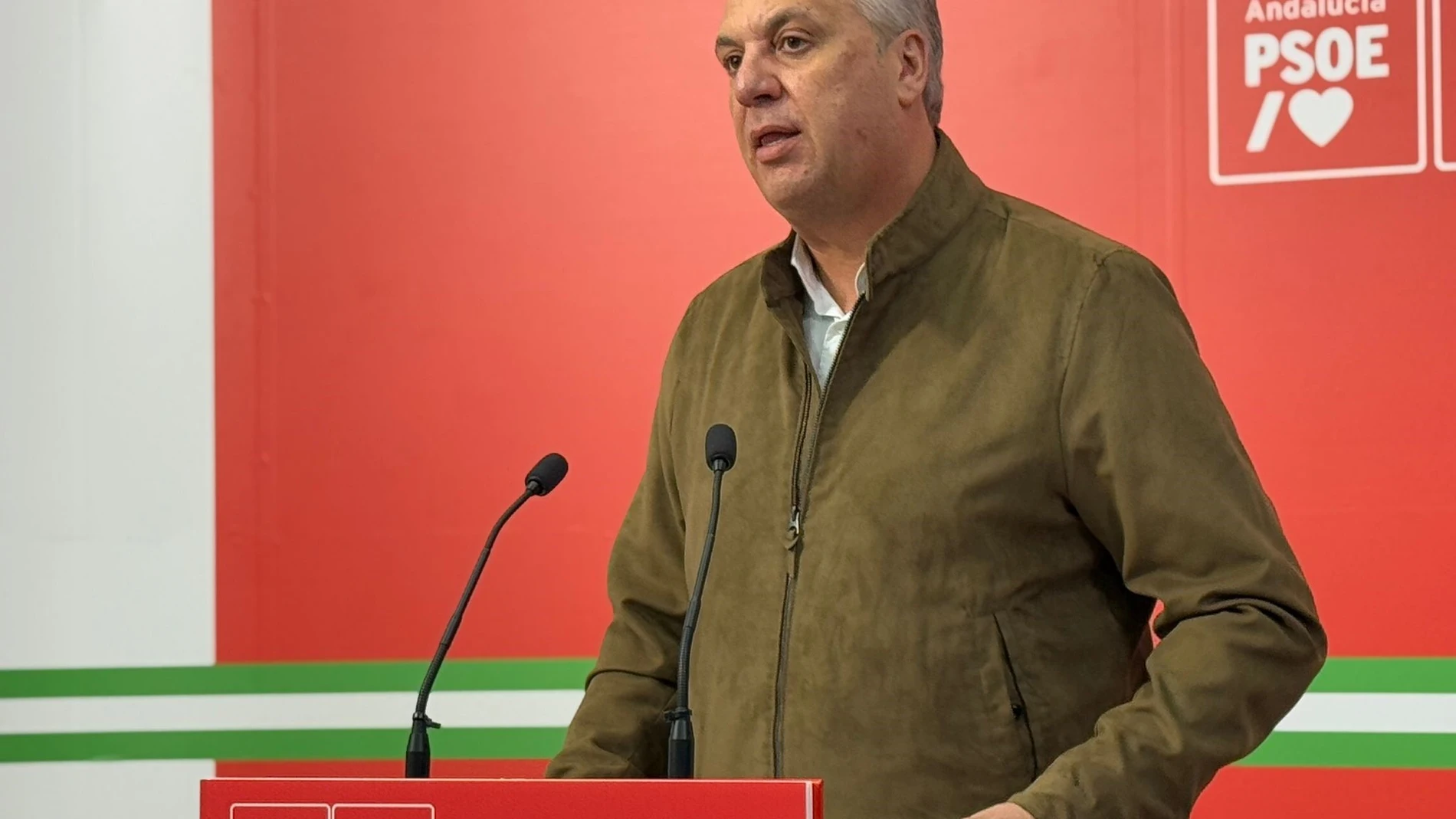 El secretario general del PSOE en Cádiz, Juan Carlos Ruiz Boix, en rueda de prensa. Eva Ercolanese/PSOE / Europa Press 03/12/2024