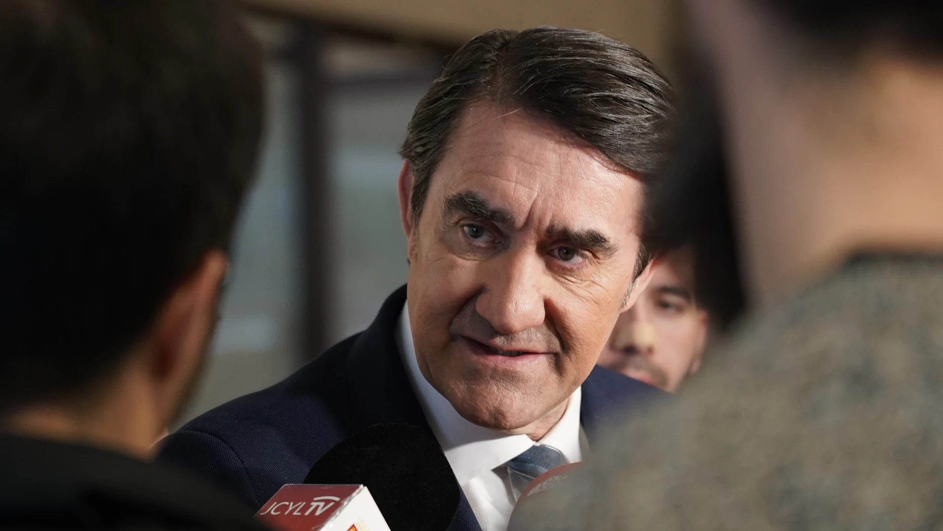 Suárez-Quiñones atiende a los medios de comunicación