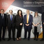 Los participantes, en el encuentro organizado por la firma