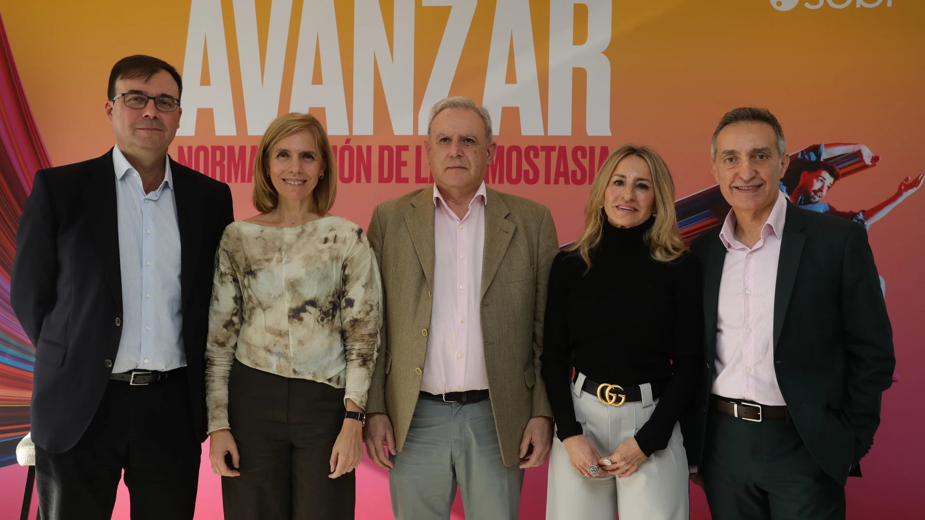 Expertos durante la presentación de la llegada del fármaco