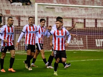 "Una ciudad como Logro&ntilde;o no pod&iacute;a estar sin f&uacute;tbol"