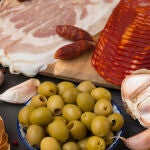 Algunos alimentos pueden parecer saludables por su valor nutricional o cantidad de nutrientes, pero en exceso puede perjudicar a la salud general y a algunos órganos como los riñones