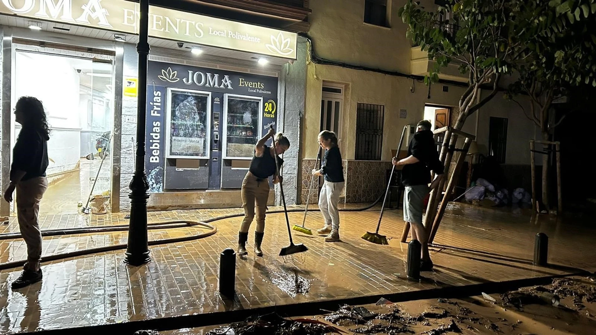 Uno de los locales de Aldaia afectados por la riada REMITIDA / HANDOUT por ENVIADA AYUNTAMIENTO DE ALDAIA Fotografía remitida a medios de comunicación exclusivamente para ilustrar la noticia a la que hace referencia la imagen, y citando la procedencia de la imagen en la firma 05/12/2024