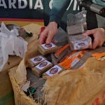 Detenido en El Ejido el conductor de una furgoneta con casi una tonelada de hachís