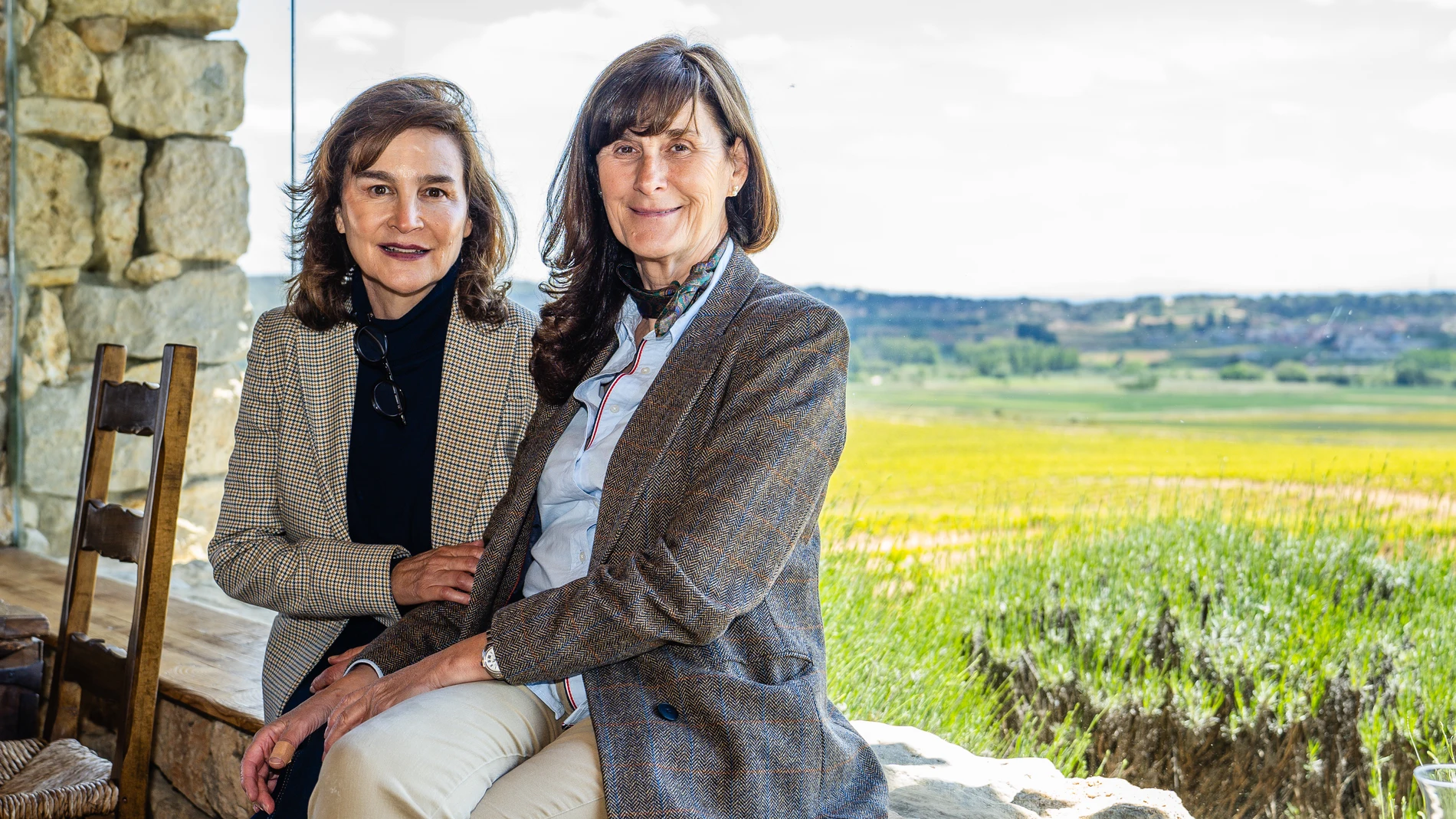 Bodegas Valduero. Carolina y Yolanda