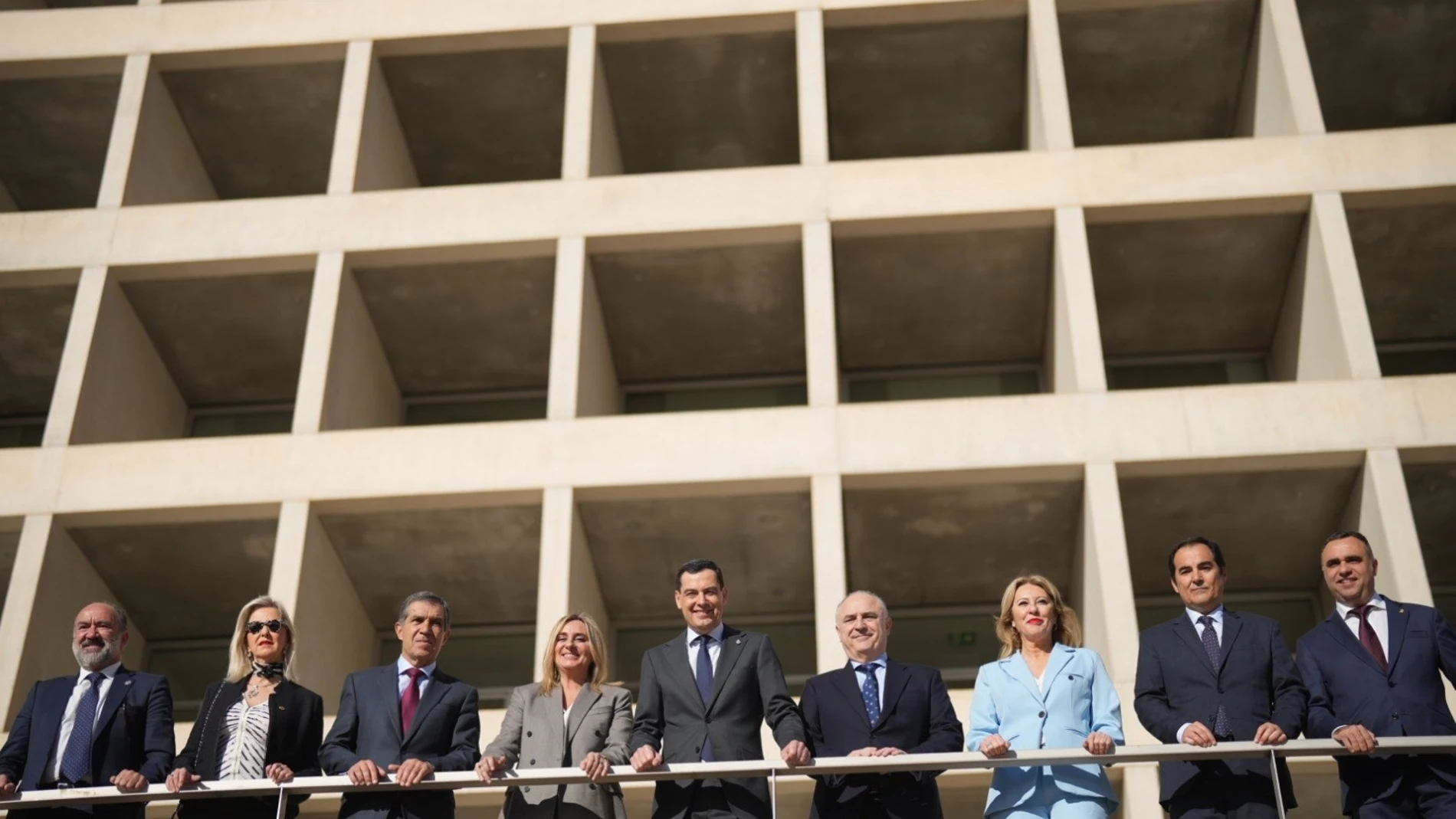 El presidente de la Junta de Andalucía, Juanma Moreno, ha intervenido este jueves en el acto de presentación del acuerdo institucional de compraventa del edificio El Cubo. REMITIDA / HANDOUT por Junta de Andalucía Fotografía remitida a medios de comunicación exclusivamente para ilustrar la noticia a la que hace referencia la imagen, y citando la procedencia de la imagen en la firma 05/12/2024