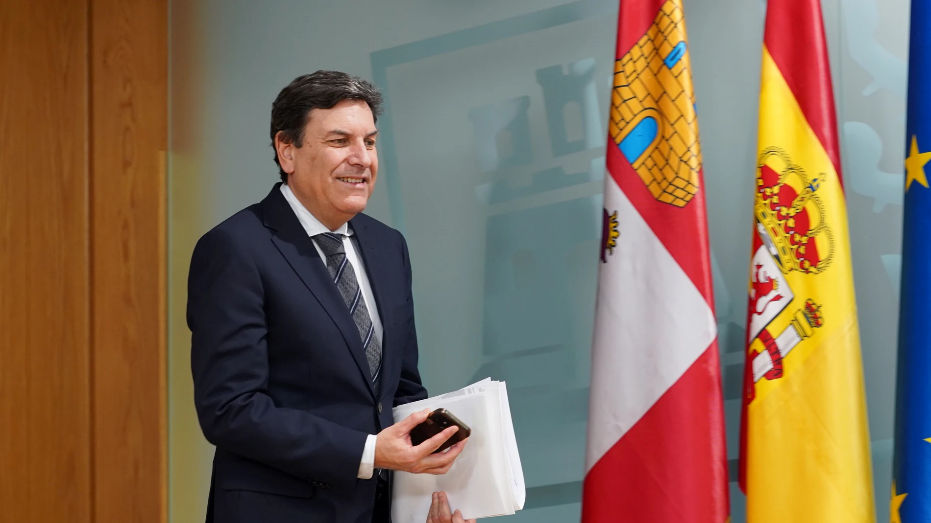 El consejero portavoz Carlos Fernández Carriedo, en la rueda de prensa posterior al Consejo de Gobierno