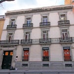 Tras la adquisición de Caja Cataluña, el edificio fue vendido y destinado a oficinas