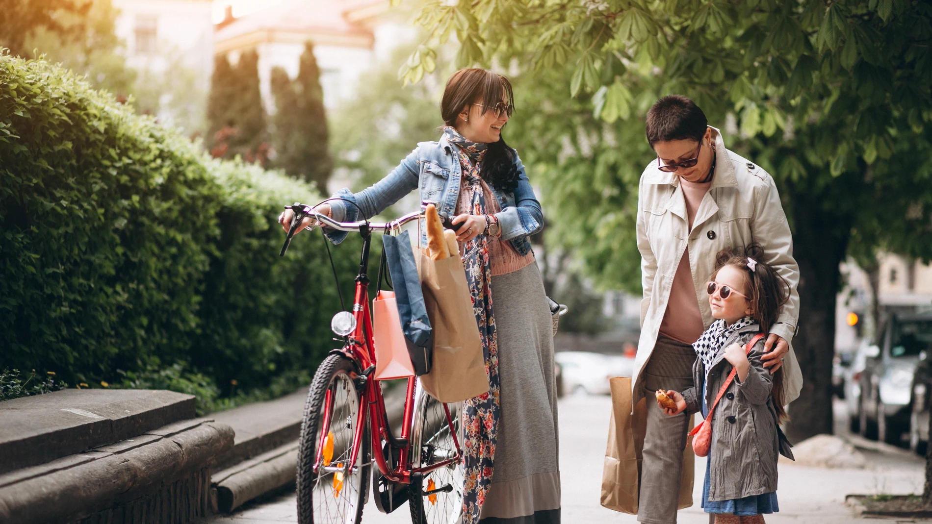 Mujeres y bicicleta