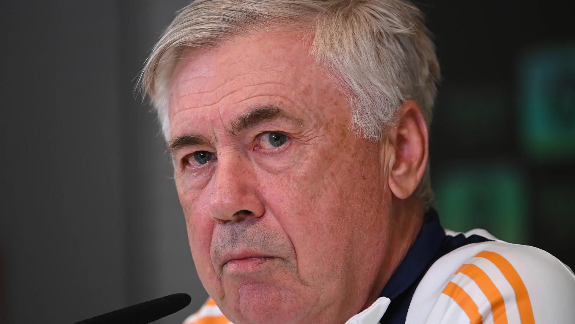 MADRID, 06/12/2024.- El entrenador italiano del Real Madrid Carlo Ancelotti ofrece una rueda de prensa tras el entrenamiento del equipo este viernes en Valdebebas, en la víspera de su enfrentamiento al Girona en partido de Liga. EFE/Fernando Villar