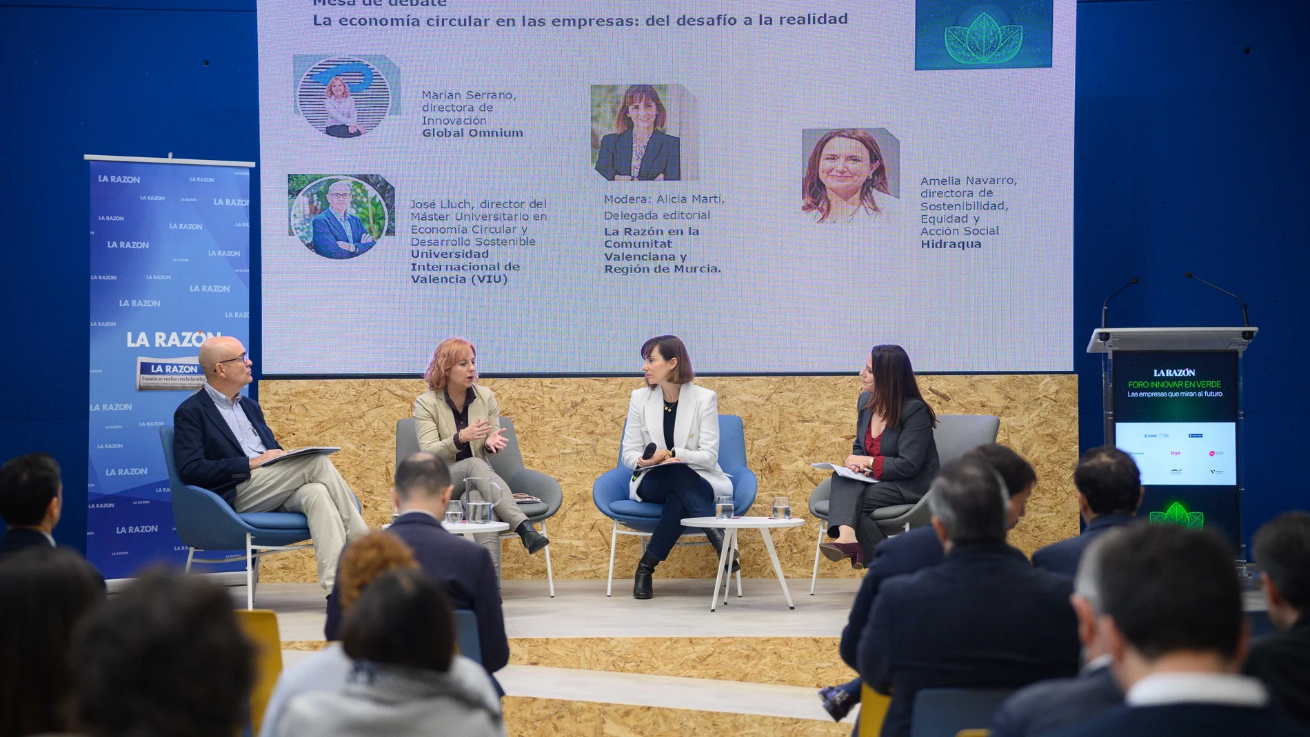 De izda. a dcha., José Lluch, Marián Serrano, Alicia Martí y Amelia Navarro