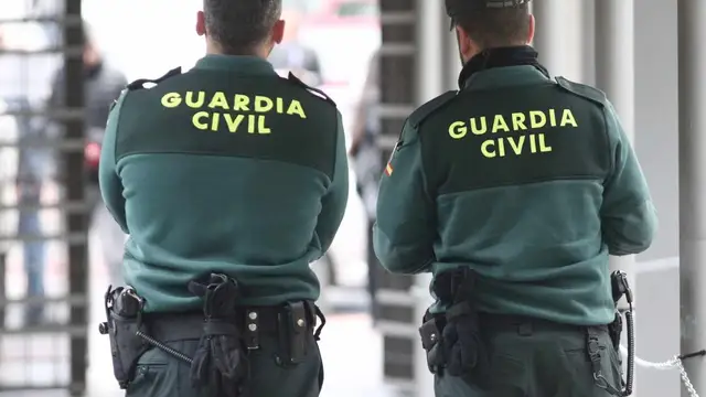 Agentes de la Guardia Civil Agentes de la Guardia Civil
