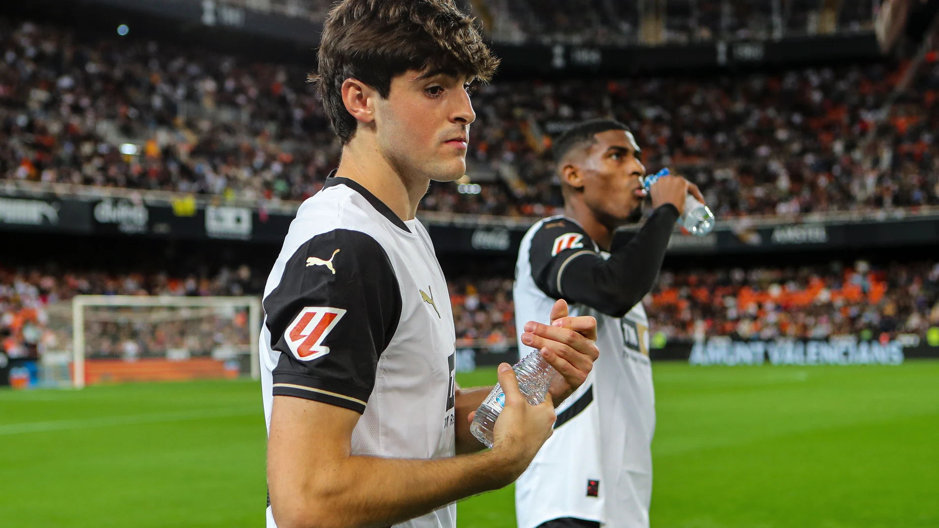 Javi Guerra of Valencia CF looks on during the Spanish league, La Liga EA Sports, football match played between Valencia CF and Rayo Vallecano at Mestalla stadium on December 7, 2024, in Valencia, Spain. AFP7 07/12/2024 ONLY FOR USE IN SPAIN