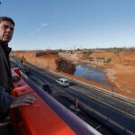 El president de la Generalitat, Carlos Mazón, visita las obras de reparación del viaducto de la CV-36