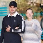 Carlo Costanzia y Alejandra Rubio posan tras convertirse en padres por primera vez