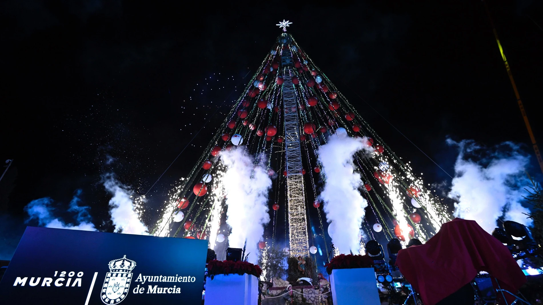 Encendido del Gran Árbol de Navidad de Murcia