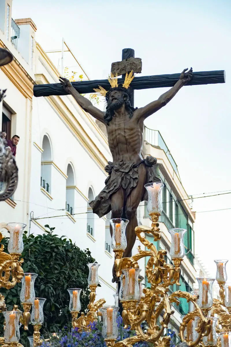 El Cachorro y la Esperanza de Triana, la antesala de la procesión 'magna' de Sevilla
