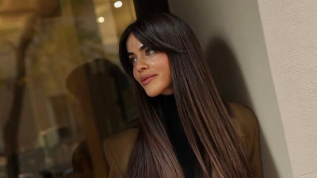 Violeta Mangriñán con traje verde en la apertura del segundo Maison Matcha. Violeta Mangriñán con traje verde en la apertura del segundo Maison Matcha.