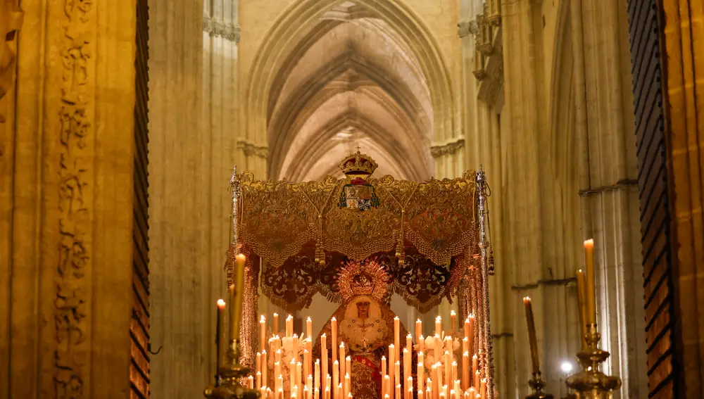 Celebración de la Procesión Magna de Sevilla