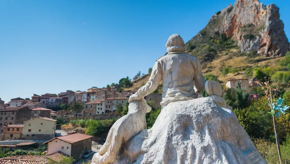 Estatua Felix Poza de la Sal
