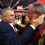 El secretario de Organización del PSOE, Santos Cerdán, junto al secretario general del PSOE andaluz, Juan Espadas