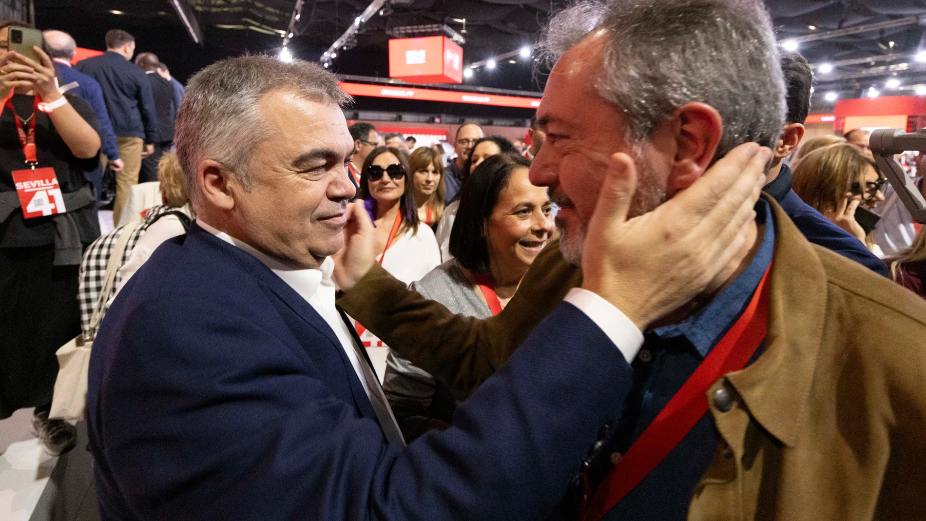 El secretario de Organización del PSOE, Santos Cerdán, junto al secretario general del PSOE andaluz, Juan Espadas
