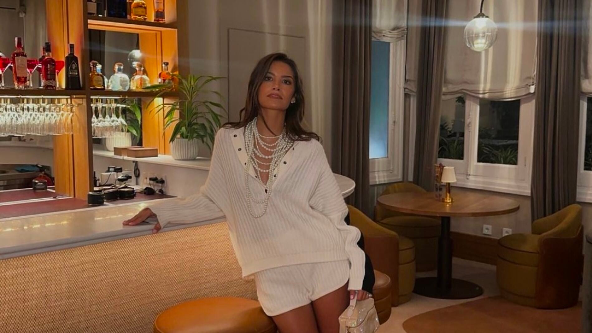 María Martín de Pozuelo está a punto de agotar la blusa de encaje más ...