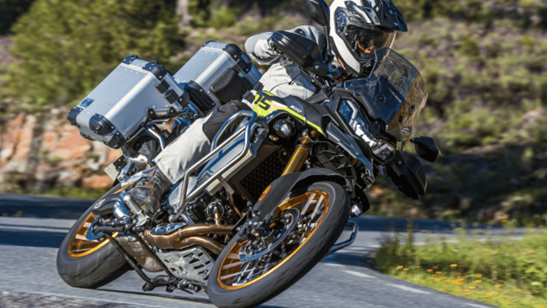 Voge 900 DSX, la mecánica de origen europeo en una moto venida de China
