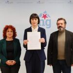 Pontón (BNG) muestra el recurso presentado. 
