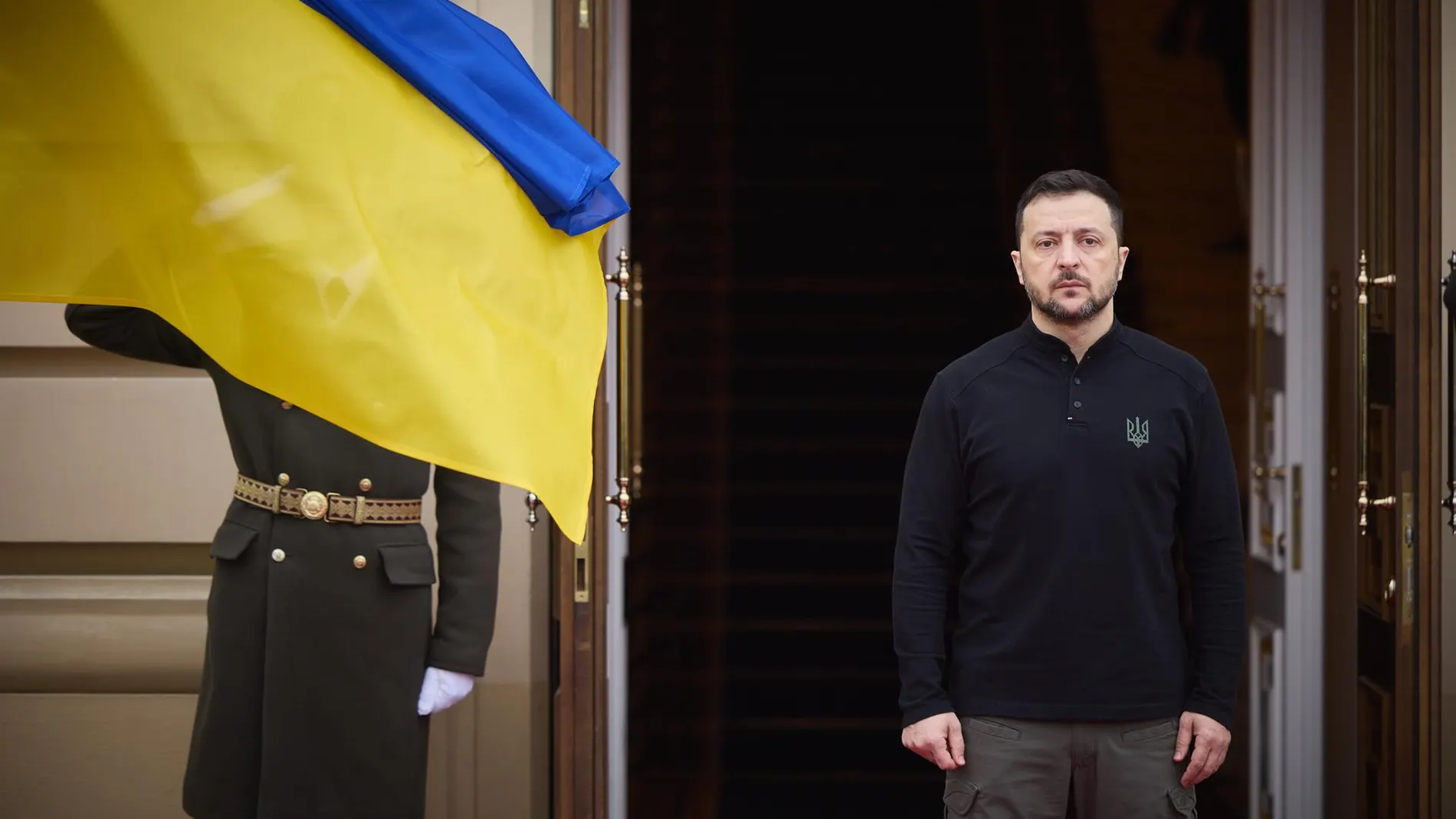 Ucrania.- Zelenski acusa a Rusia de atacar deliberadamente un convoy del OIEA en la provincia de Zaporiyia