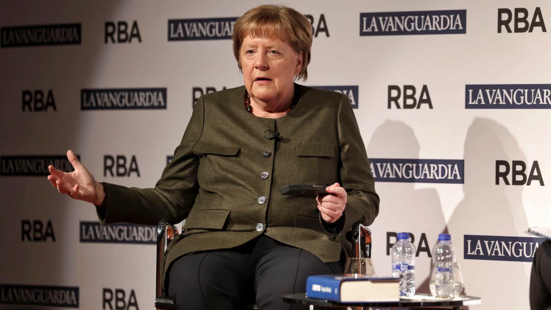 BARCELONA, 10/12/2024.-La excanceller alemana Angela Merkel presenta este martes en Barcelona su libro de memorias. EFE/RBA SOLO USO EDITORIAL/SOLO DISPONIBLE PARA ILUSTRAR LA INFORMACIÓN QUE ACOMPAÑA (CRÉDITO OBLIGATORIO)