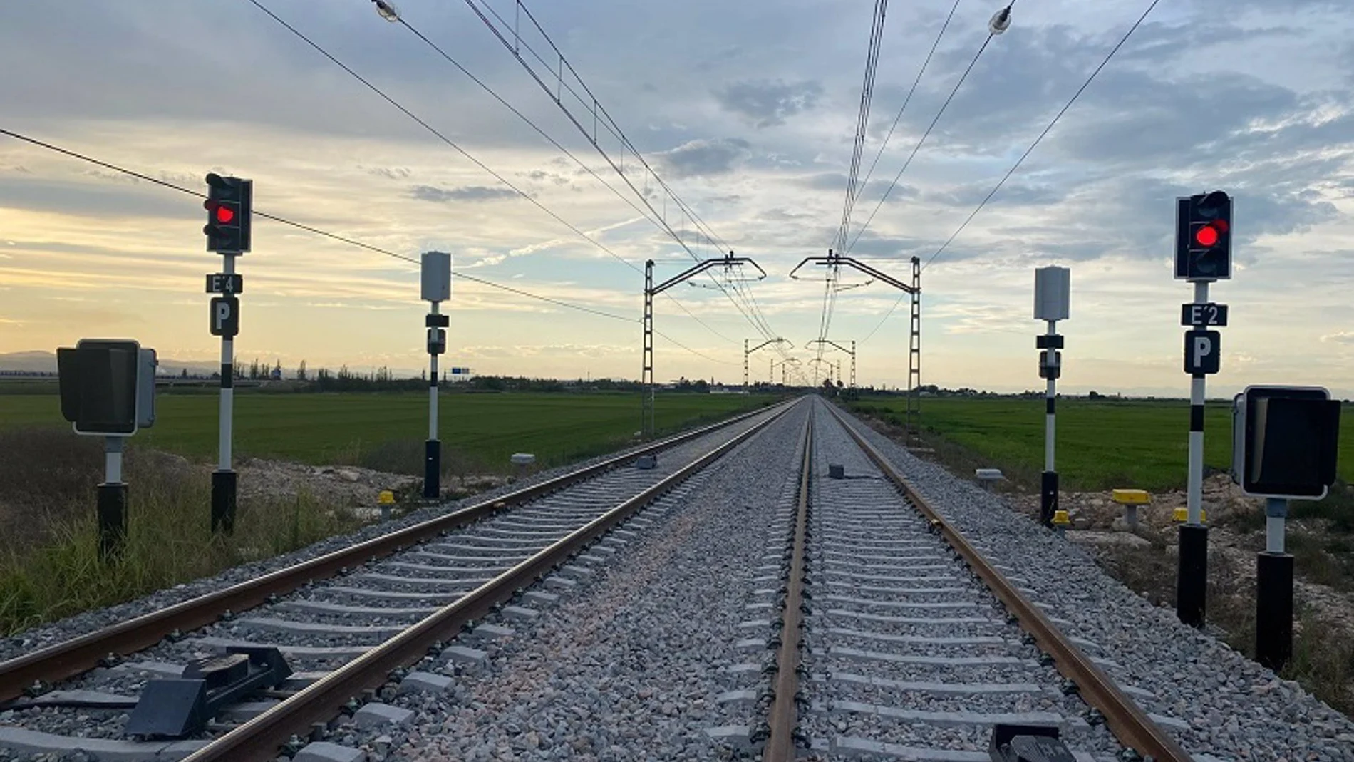 MURCIA.-El tráfico ferroviario en el corredor Madrid-Alicante/Murcia crece un 32,4% interanual en octubre, según Adif
