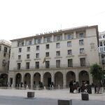 Fachada de la Audiencia de Alicante