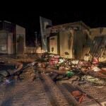 Cadáveres de soldados sirios caídos durante la toma de Alepo, la segunda ciudad de Siria
