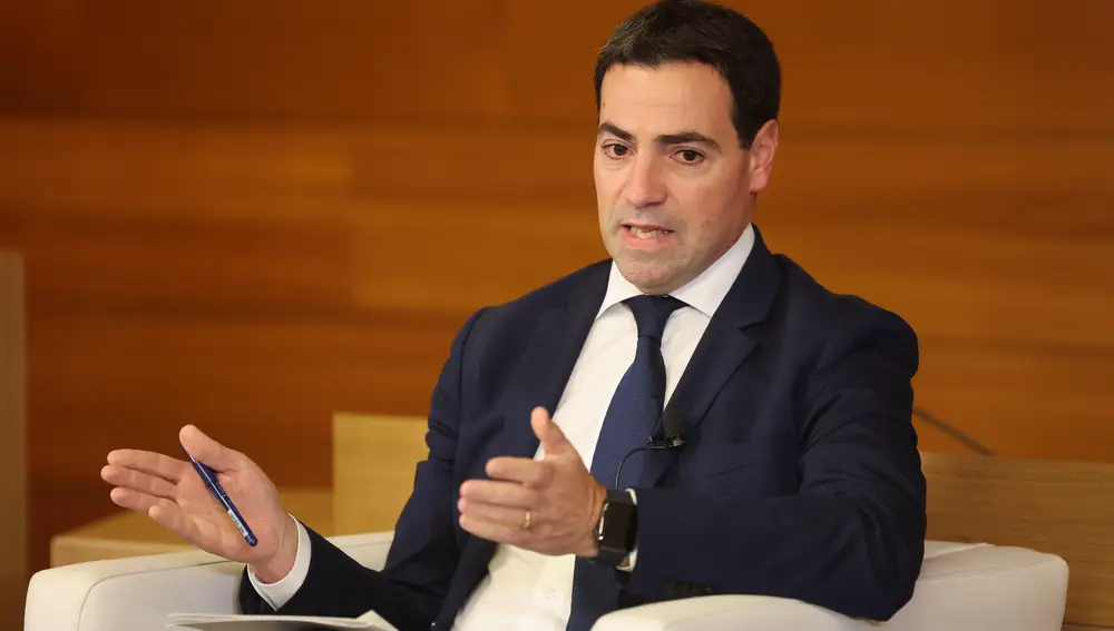 El lehendakari, Imanol Pradales,habla sobre reto democrático en Euskadi