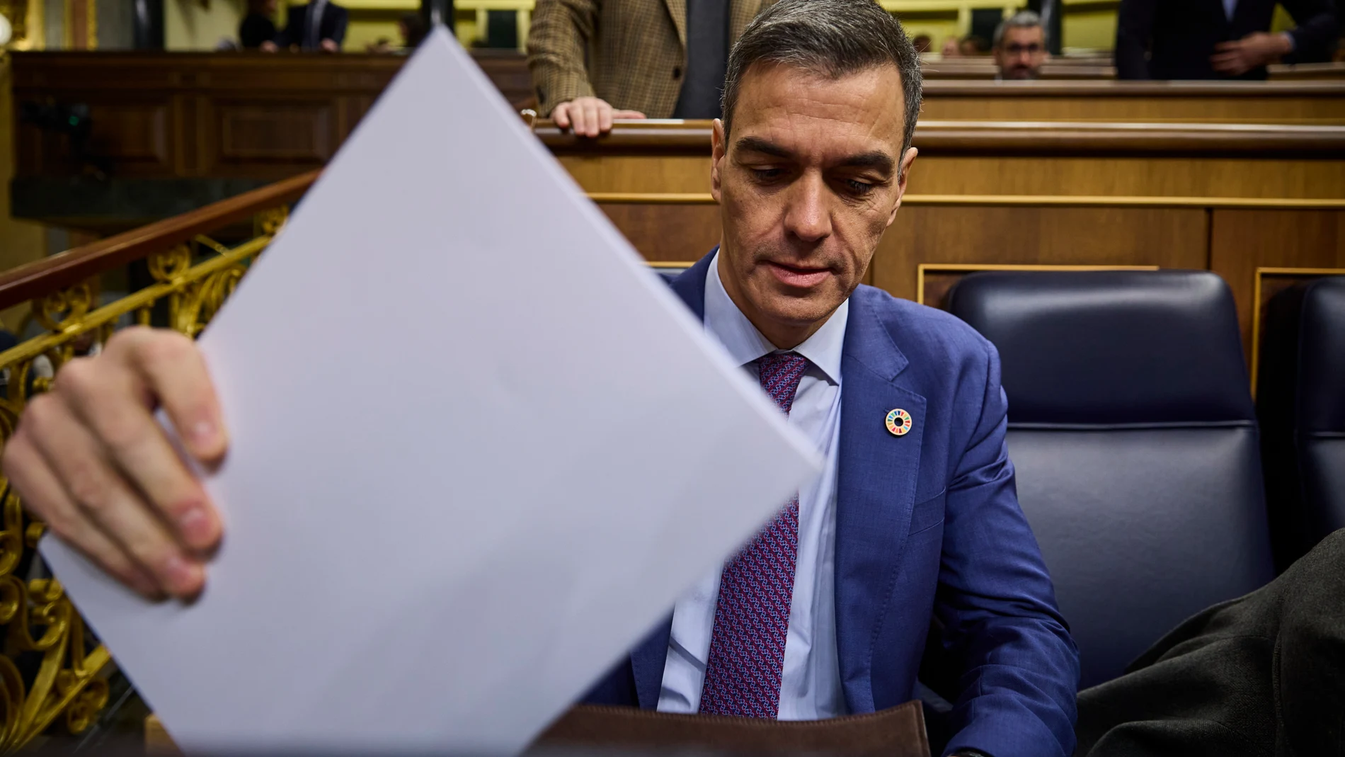 El presidente del Gobierno, Pedro Sánchez, , durante la sesión de control al gobierno en el Congreso de los Diputados.© Alberto R. Roldán / Diario La Razón.11 12 2024