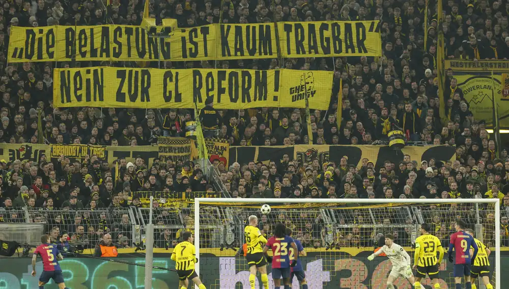 UEFA Champions League - Borussia Dortmund vs FC Barcelona