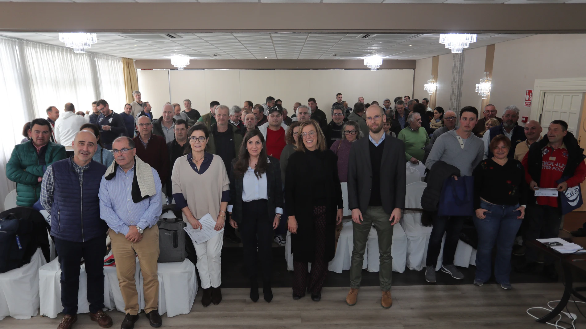 La presidenta de la Diputación de Palencia, Ángeles Armisén(C), clausura la VIII Jornada Técnica de Ovino Caprino organizada por Agropal