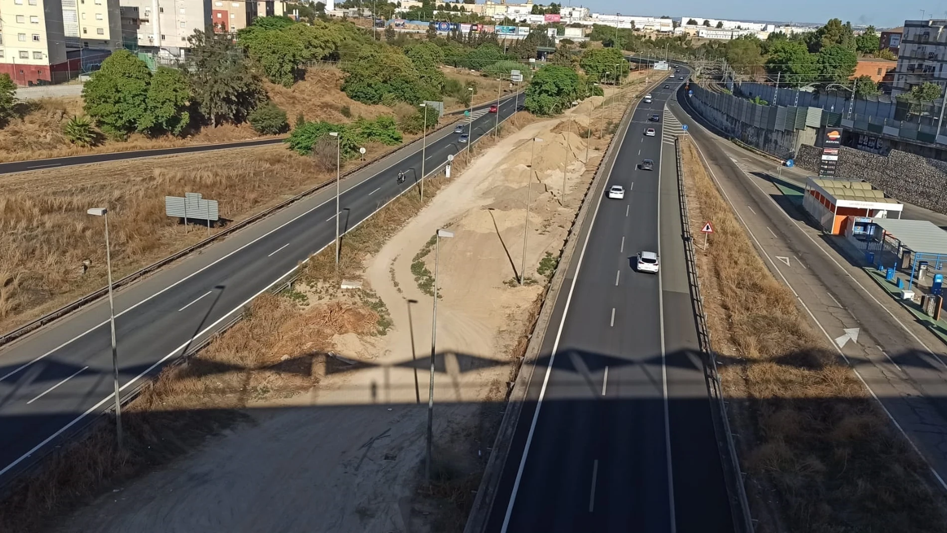 El Bus-VAO del Aljarafe sur prevé una replantación con 115 olivos, 102 pinos, cien algarrobos y 743 arbustos