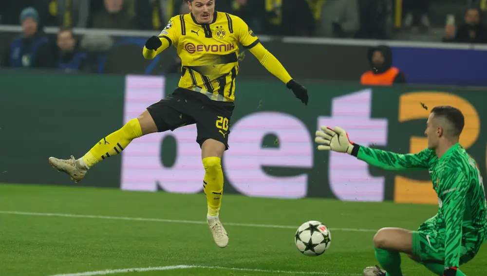 UEFA Champions League - Borussia Dortmund vs FC Barcelona