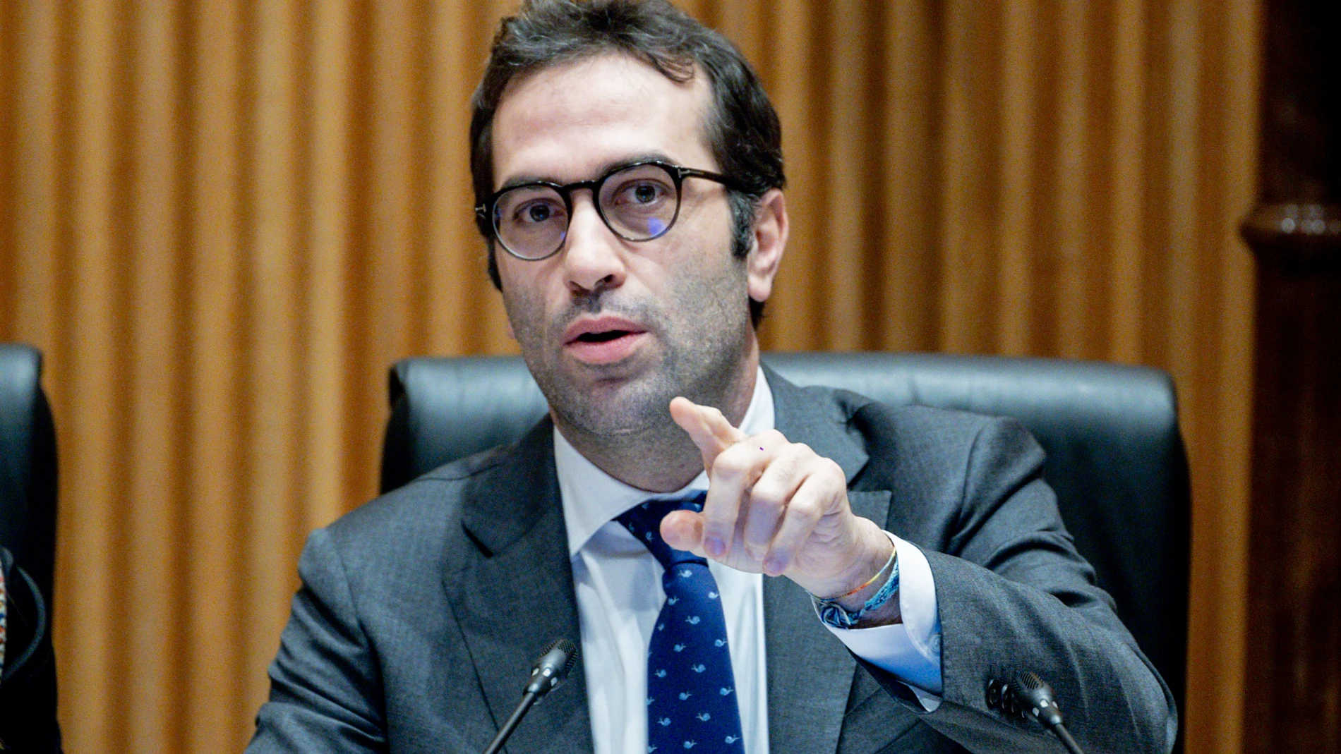 El ministro de Economía, Comercio y Empresa, Carlos Cuerpo, comparece ante la Comisión de Economía, Comercio y Transformación Digital, entre otros asuntos de su Departamento, en el Congreso de los Diputados, a 11 de diciembre de 2024, en Madrid (España). Durante su comparecencia, el ministro ha presentado los informes anuales 2022 y 2023 de la Autoridad Macroprudencial Consejo de Estabilidad Financiera (AMCESFI). 11 DICIEMBRE 2024;CUERPO;COMPARECENCIA;ECONOMÍA;COMISIÓN;CONGRESO; Ricardo Rub...
