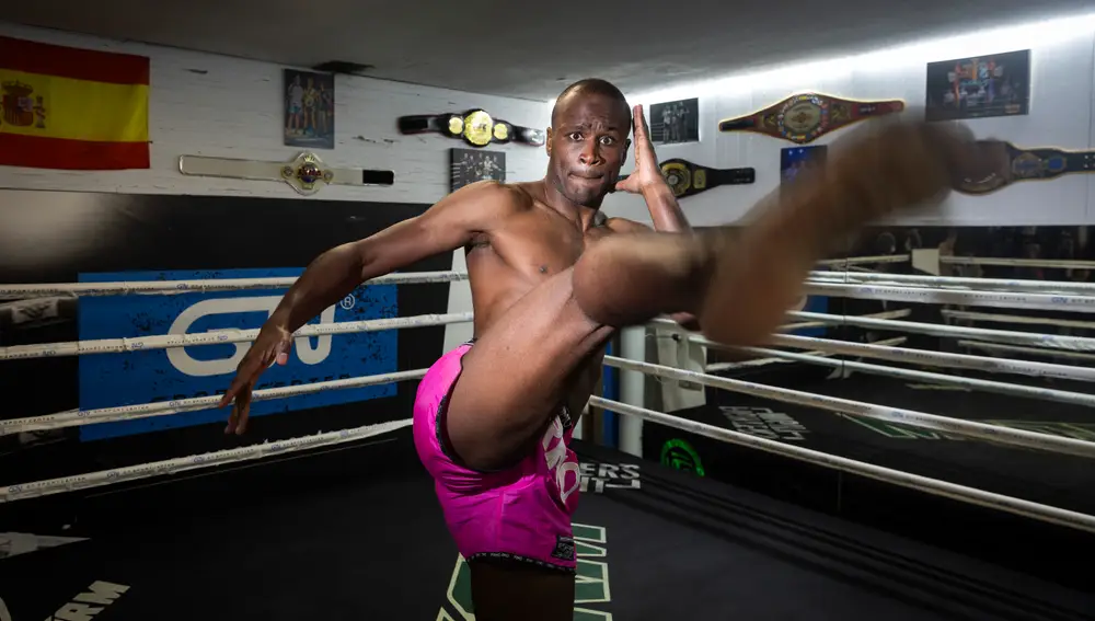 Nayanesh Ayman, medallista español de Muay Thai. © Jesús G. Feria.